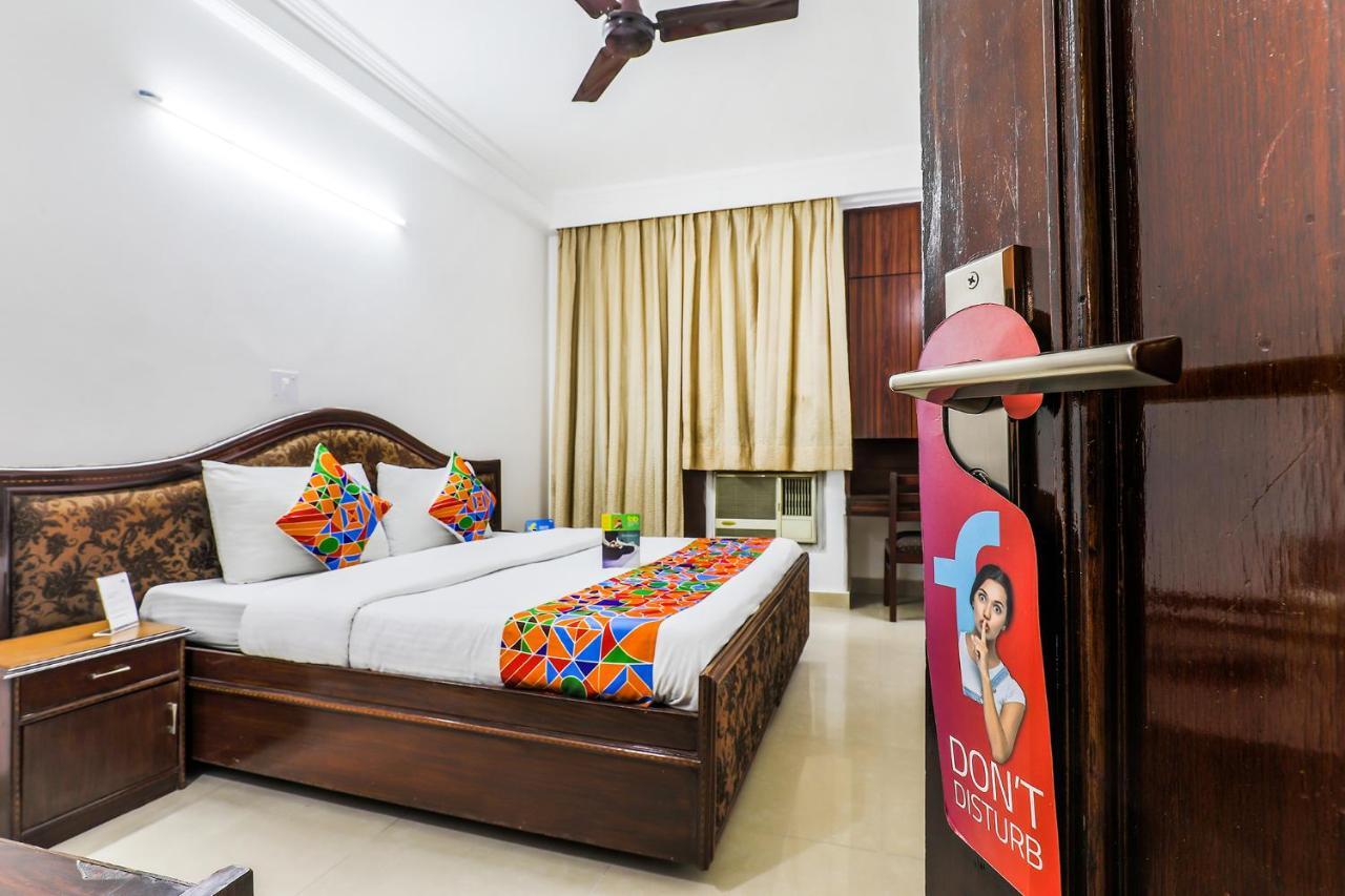 Hotel Fabexpress Hemkunt Mansion Noida Exterior foto